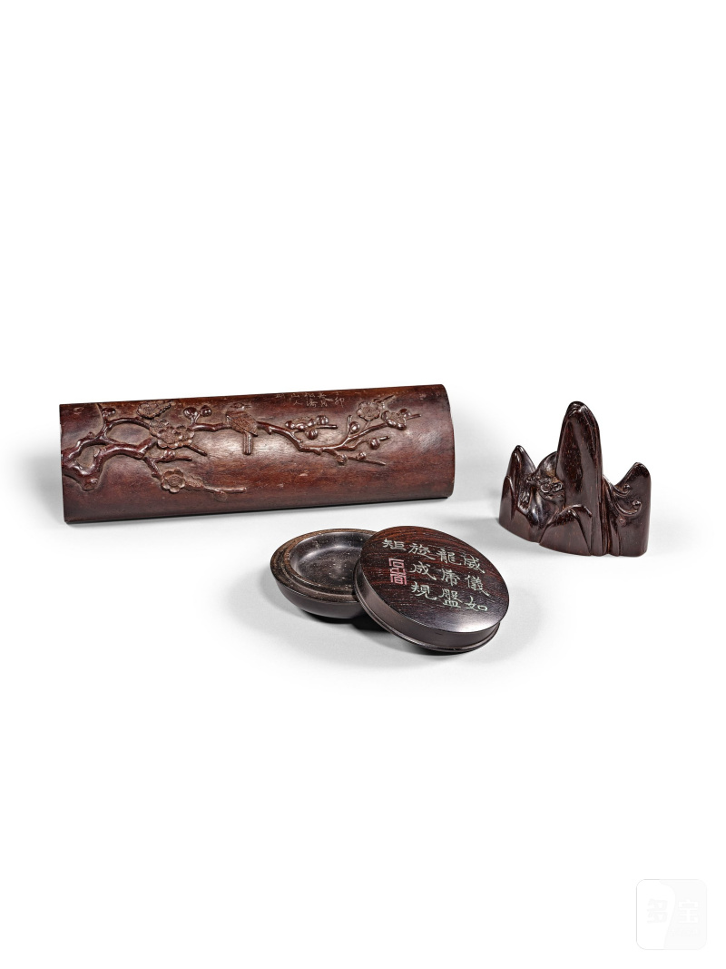 十九/二十世紀 各式硬木文房器一組三件 | A GROUP OF THREE HARDWOOD SCHOLAR'S OBJECTS - 图1